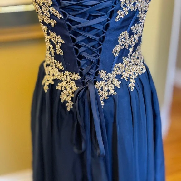 Prom dress - Picture 6 of 8